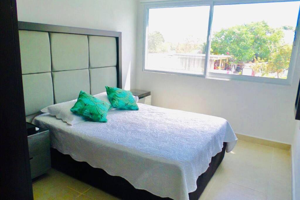 Condominio Lunamar - *