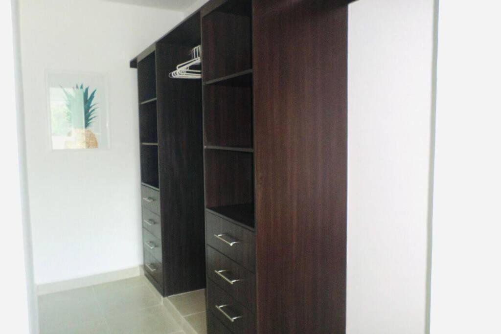 Apartamento Condominio Lunamar - *
